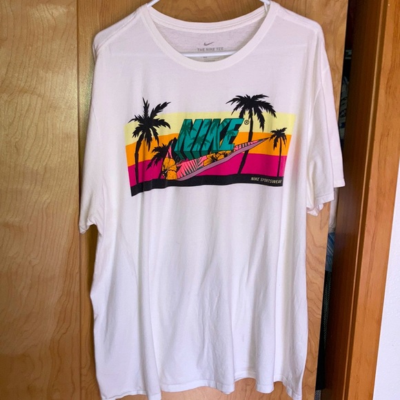 Nike | Shirts | Nike Sportswear 